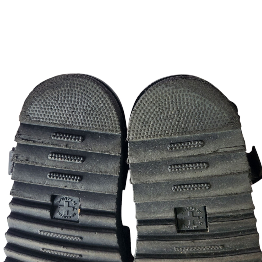 Dr Martens Vass Hydro Chunky Black Sandals with Adjustable Straps - Picture 6 of 14